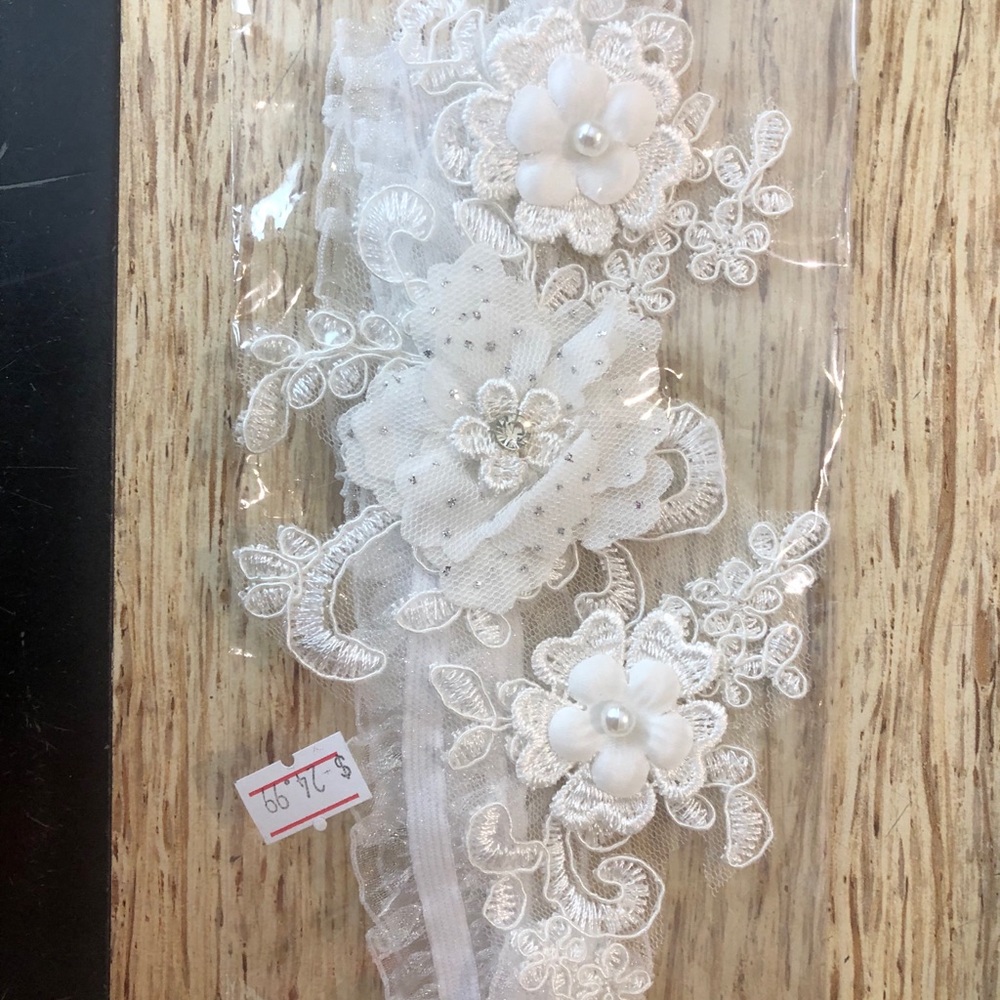 Garters - Picture 8 of 13